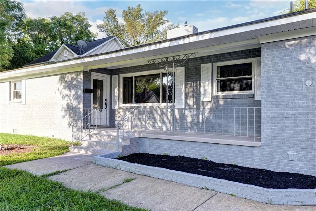 2506 Oak ST, Portsmouth — 3 bed Residential, 1,700 sqft