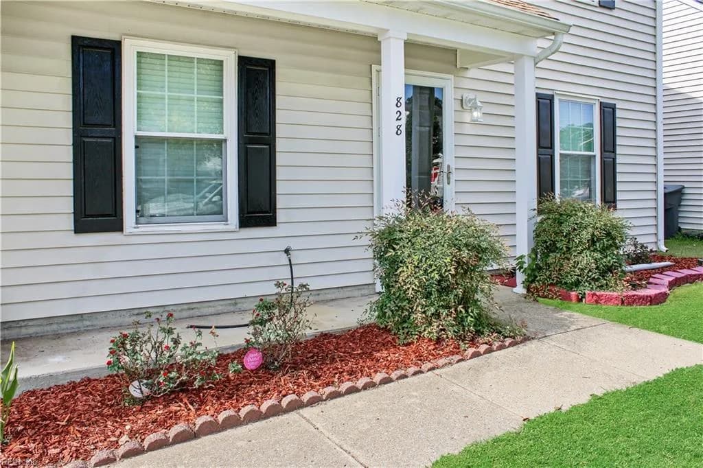 828 Chapin Wood DR, NEWPORTNEWS VA 23608 - Photo 3