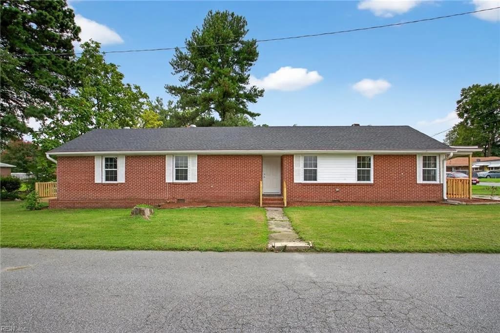 200 Maple ST, SUFFOLK VA 23434 - Main photo