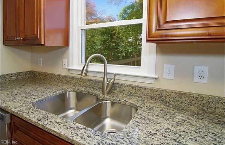 10 Eberly Terrace TER, HAMPTON VA 23669 - Photo 5