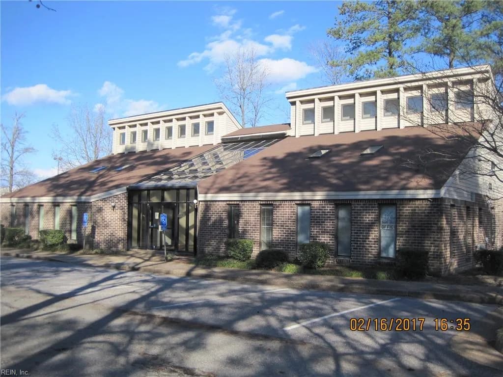 527 Oyster Point RD, NEWPORTNEWS VA 23602 - Main photo