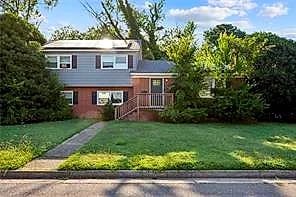 18 Brookfield DR, HAMPTON VA 23666