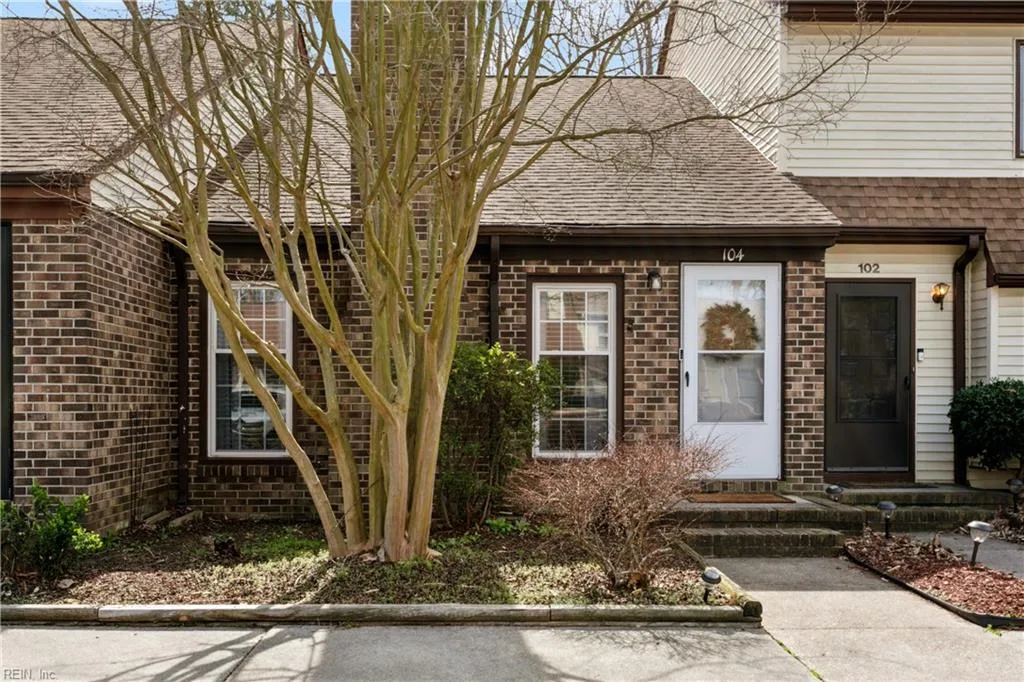 104 Tidal DR, NEWPORTNEWS VA 23606