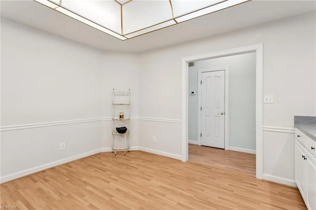 116 Genoa DR, HAMPTON VA 23664 - Photo 4