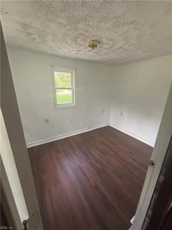 6858 Crittenden RD, SUFFOLK VA 23432 - Photo 4
