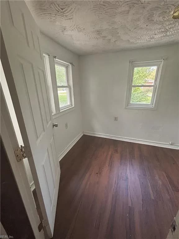 6858 Crittenden RD, SUFFOLK VA 23432 - Photo 5