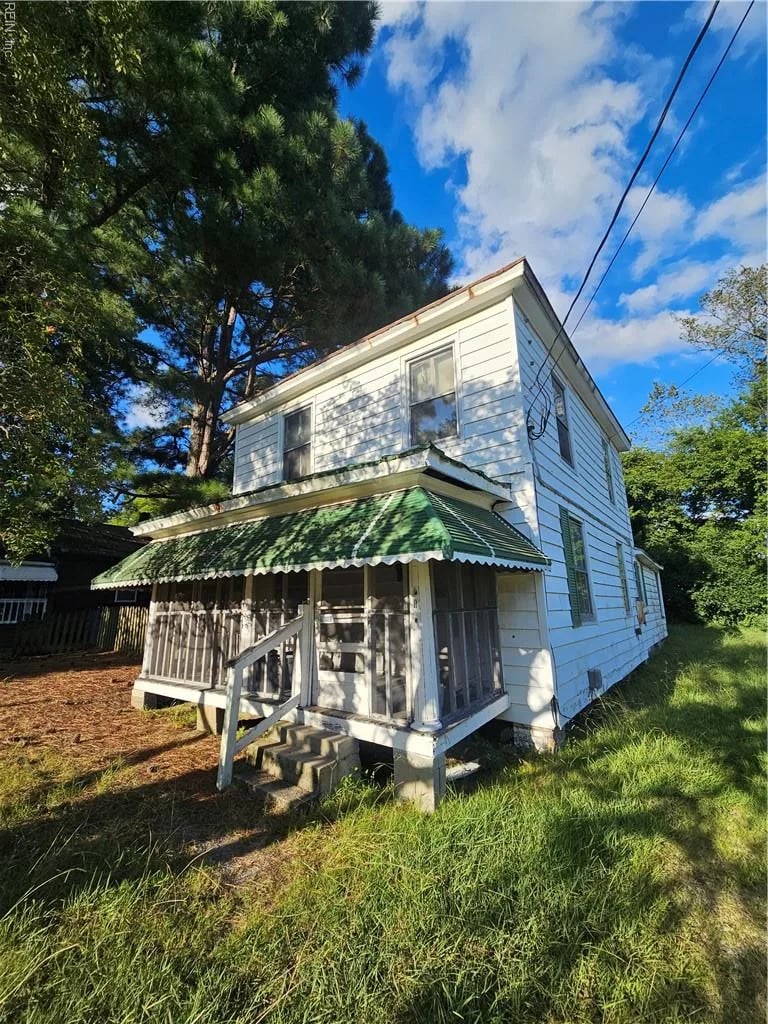 210 N 4th ST, SUFFOLK VA 23434
