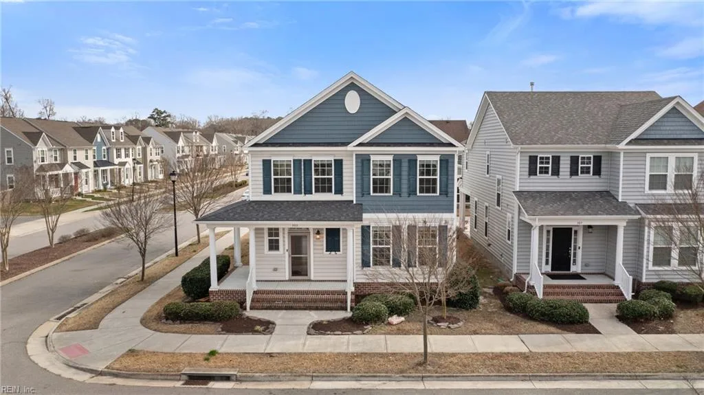 303 Goldenstar LN, Portsmouth — 4 bed Residential, 2,421 sqft