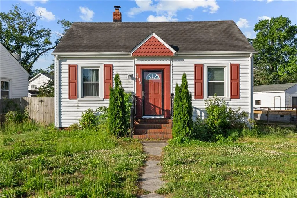 6459 Clare RD, Norfolk — 2 bed Residential, 702 sqft