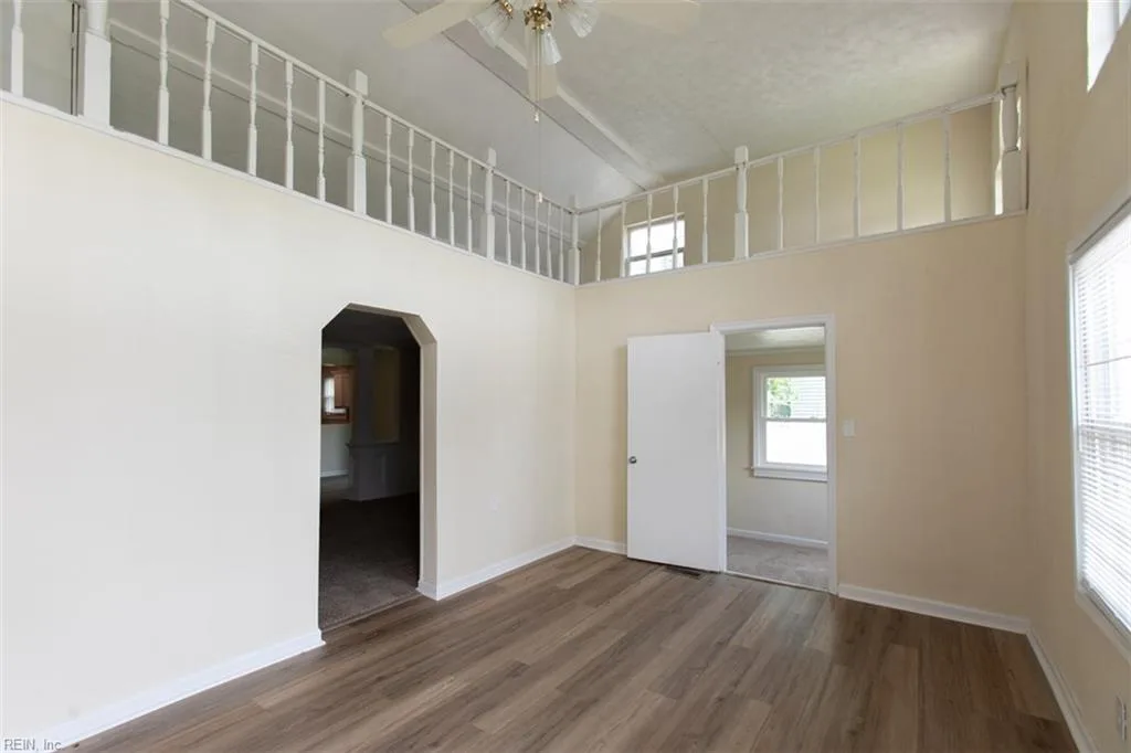 33 Clayton DR, HAMPTON VA 23669 - Photo 5
