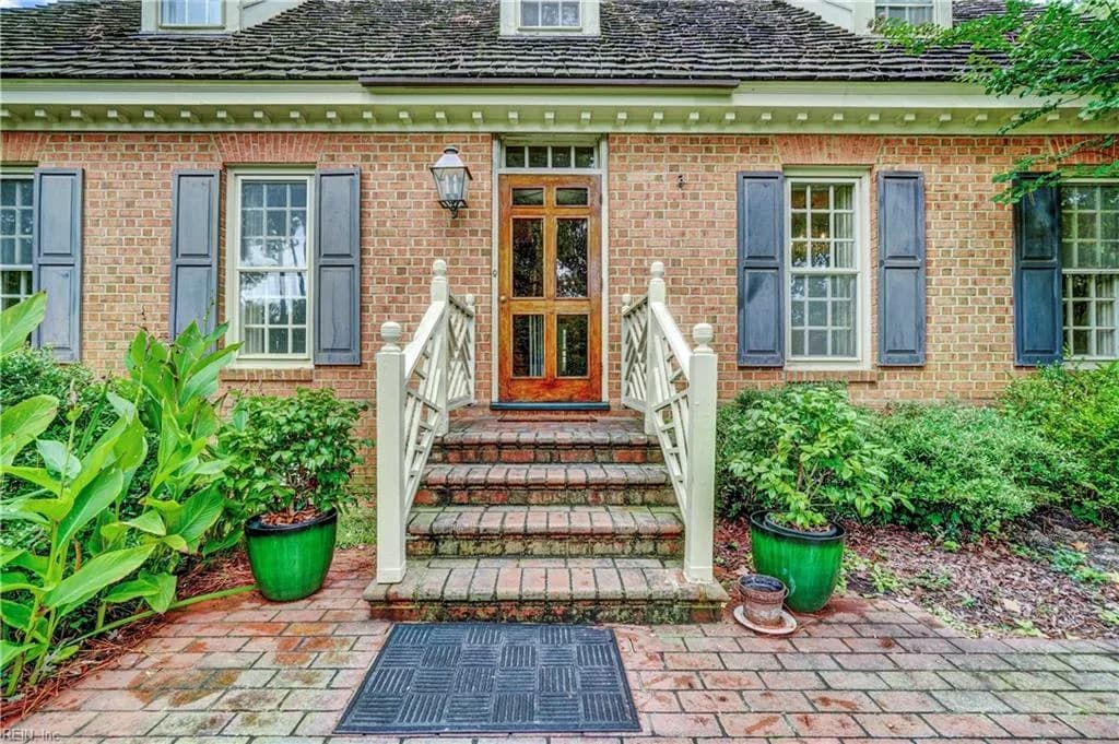1310 Cloncurry RD, NORFOLK VA 23505 - Photo 4