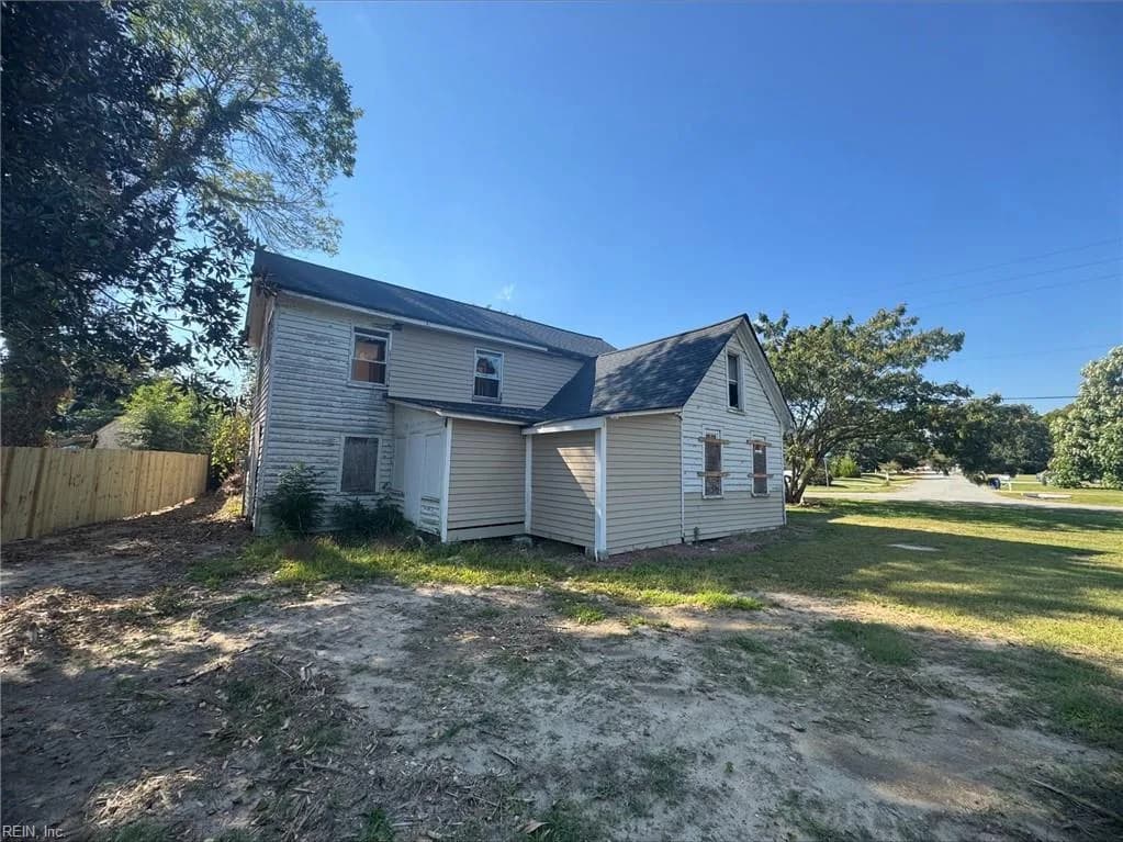6972 Crewe RD, HAYES VA 23072 - Photo 3