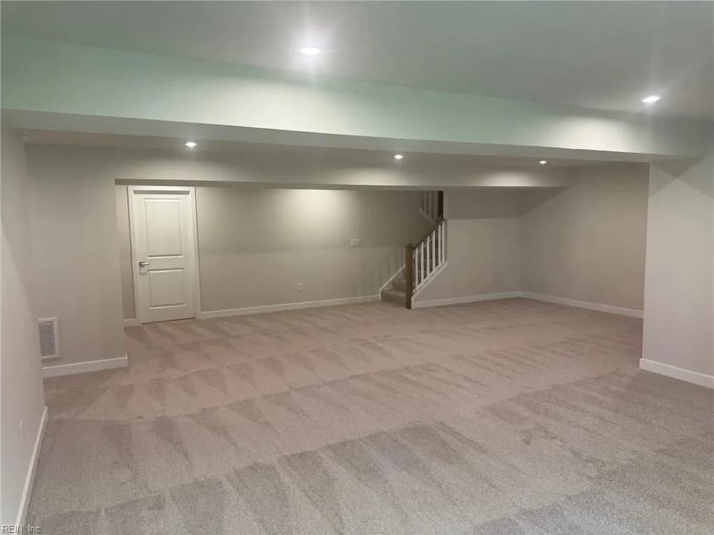 229 Woodcreek RD, WILLIAMSBURG VA 23185 - Photo 5