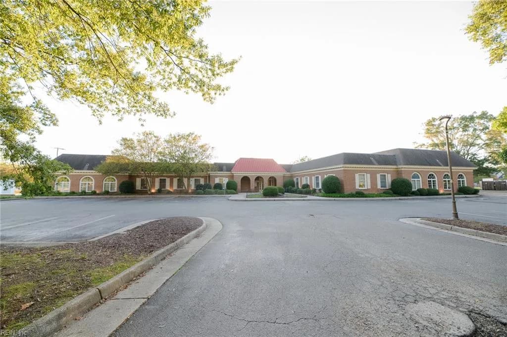 401 Oyster Point RD, NEWPORTNEWS VA 23602 - Photo 3