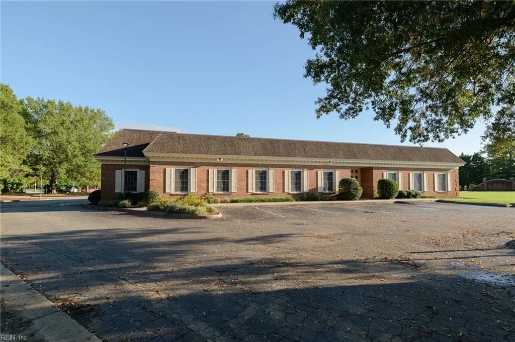 401 Oyster Point RD, NEWPORTNEWS VA 23602 - Photo 5