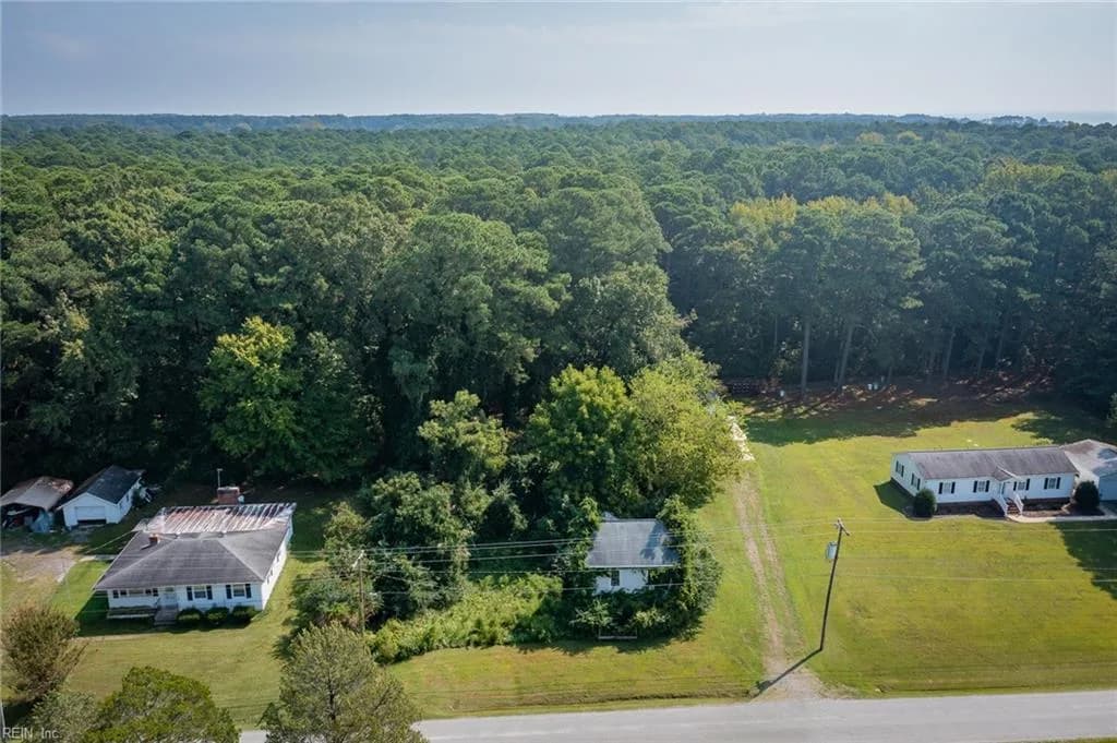 143 Callis Wharf RD, GRIMSTEAD VA 23064 - Main photo
