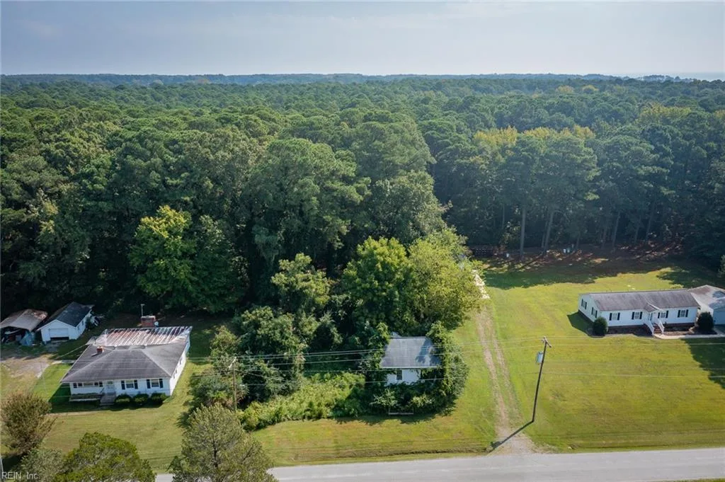 143 Callis Wharf RD, GRIMSTEAD VA 23064