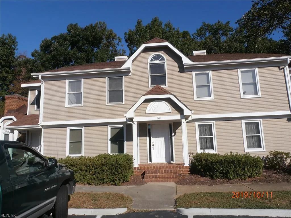 501 Bridge XING #C, YORKTOWN VA 23692