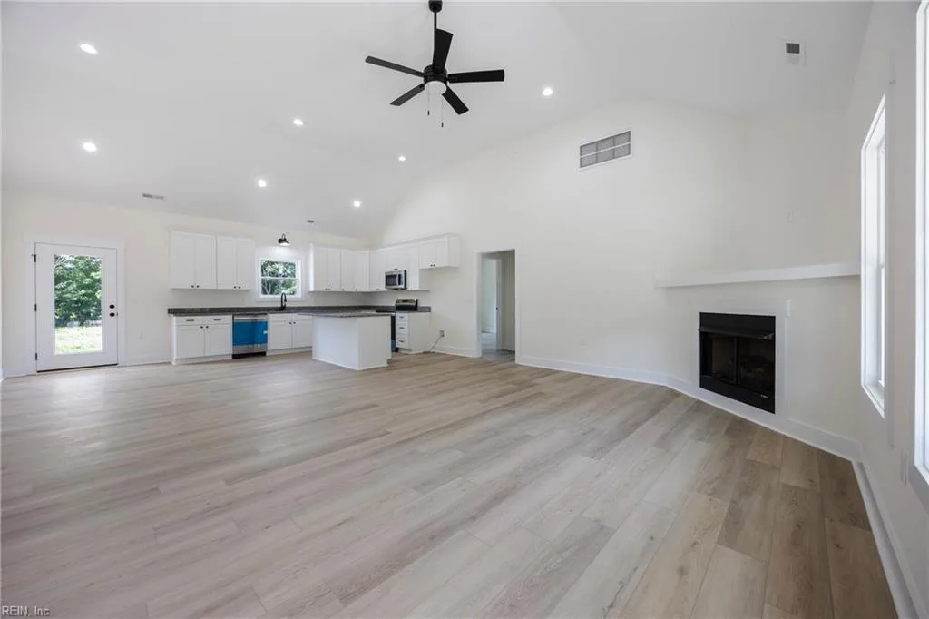 121 Danielle DR, ELIZABETHCITY NC 27909 - Photo 5