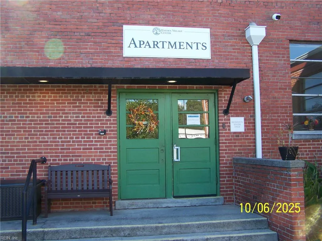 680 Oak ST #111, FRANKLIN VA 23851