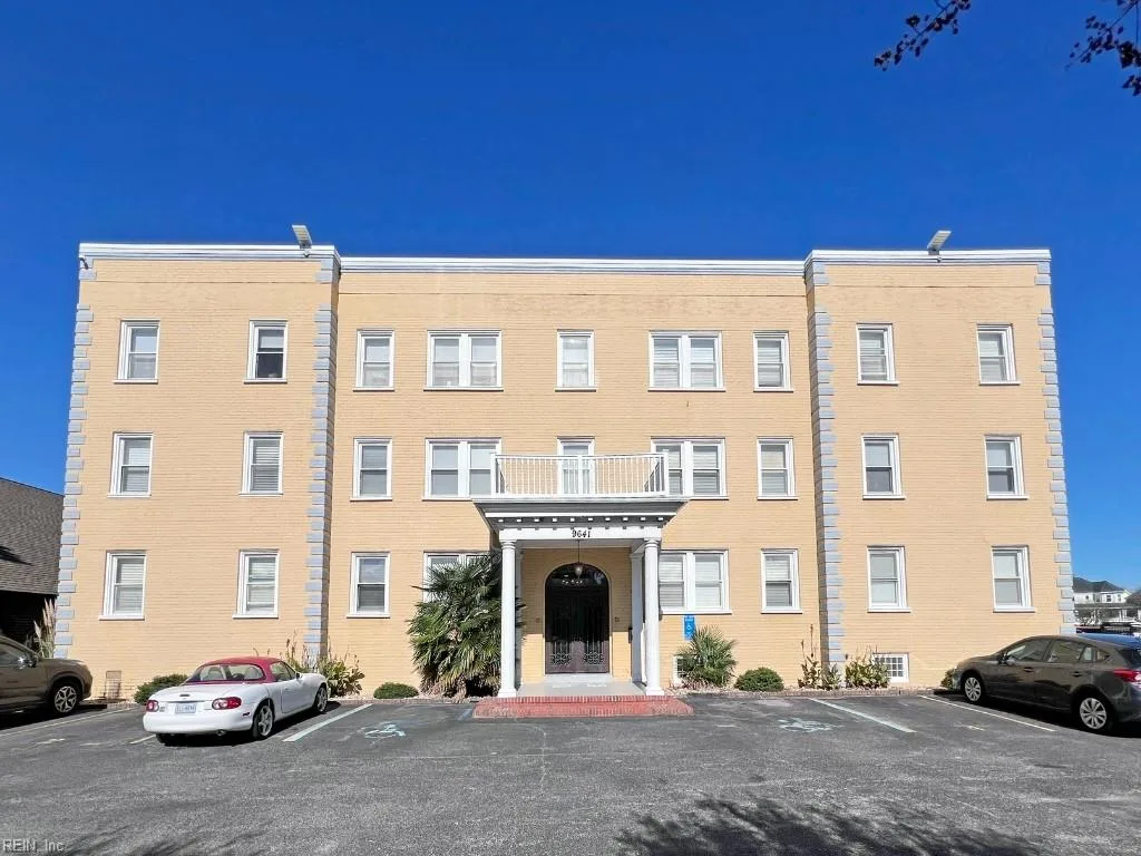 9641 Norfolk AVE #101, Norfolk — 1 bed Residential, 369 sqft