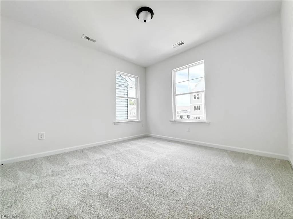 1541 Waltham LN, NEWPORTNEWS VA 23608 - Photo 5