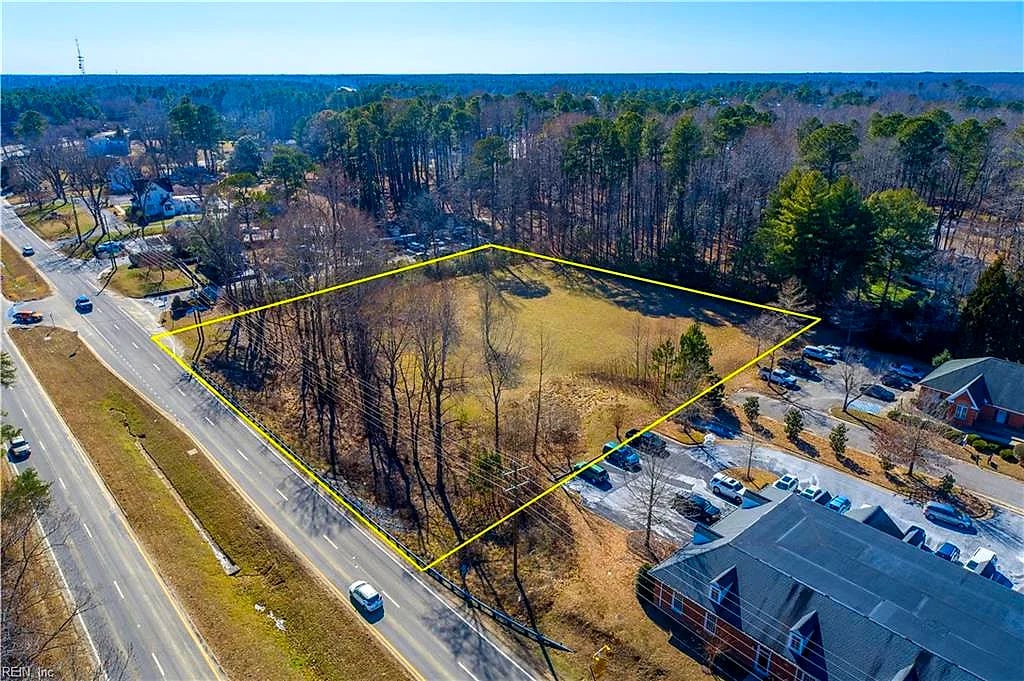 1.97ac Fox Hunt LN, Gloucester — Land and Farms