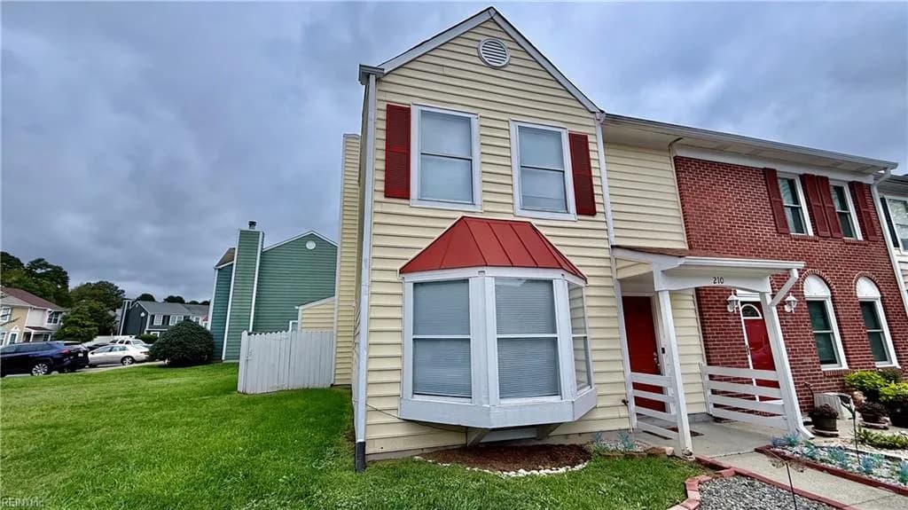 210 Whitewater DR, NEWPORTNEWS VA 23608 - Photo 4