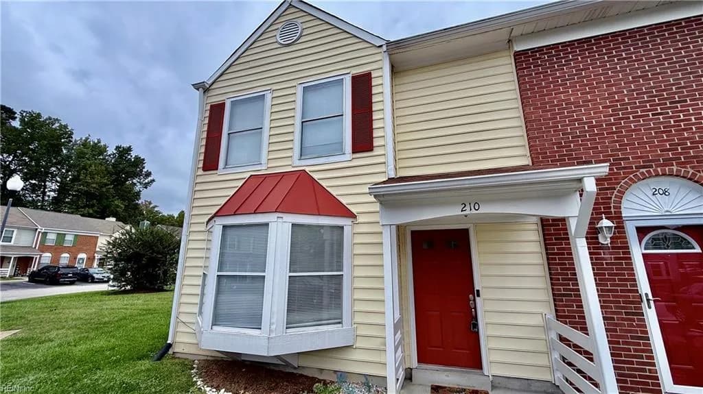 210 Whitewater DR, NEWPORTNEWS VA 23608 - Photo 5