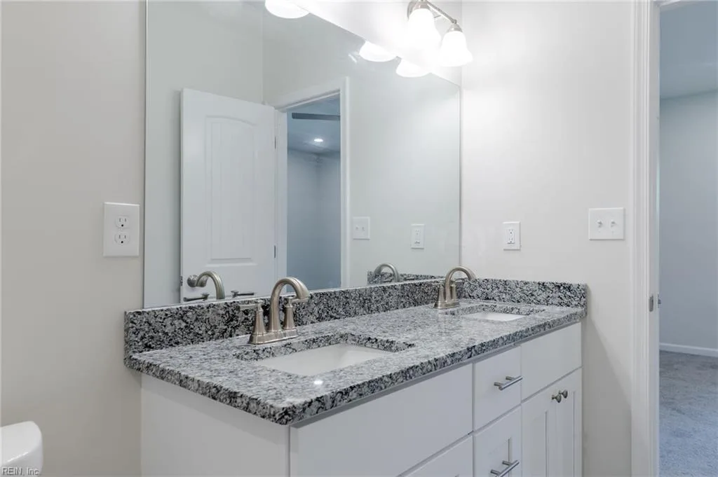 6354 Old Townpoint RD, SUFFOLK VA 23435 - Photo 4