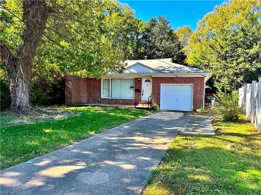 9 Julian PL, Hampton — 3 bed Residential, 1,704 sqft