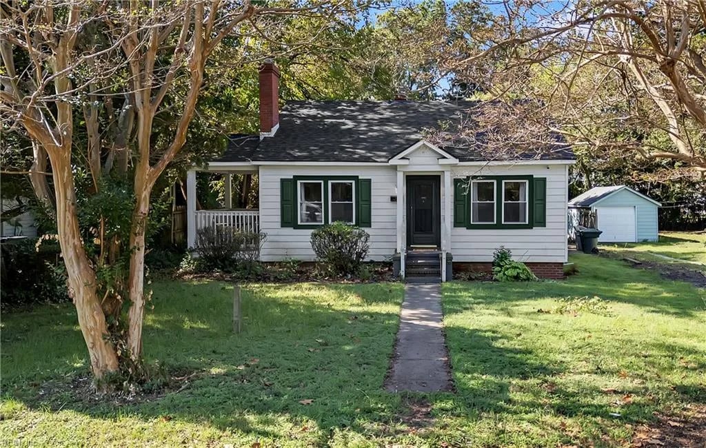 211 Greenbriar AVE, Hampton — 3 bed Residential, 1,335 sqft