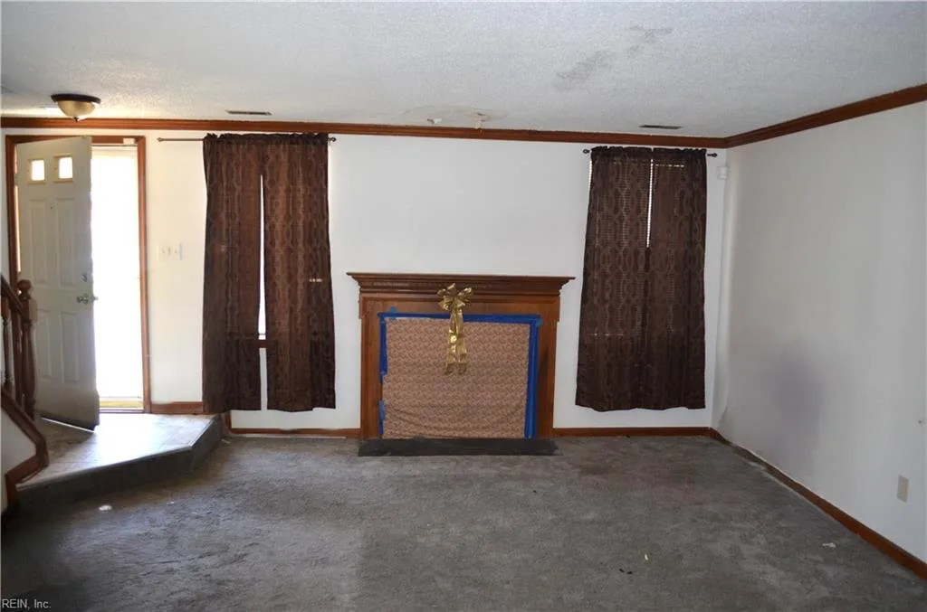 364 Rivers Ridge CIR, NEWPORTNEWS VA 23608 - Photo 4
