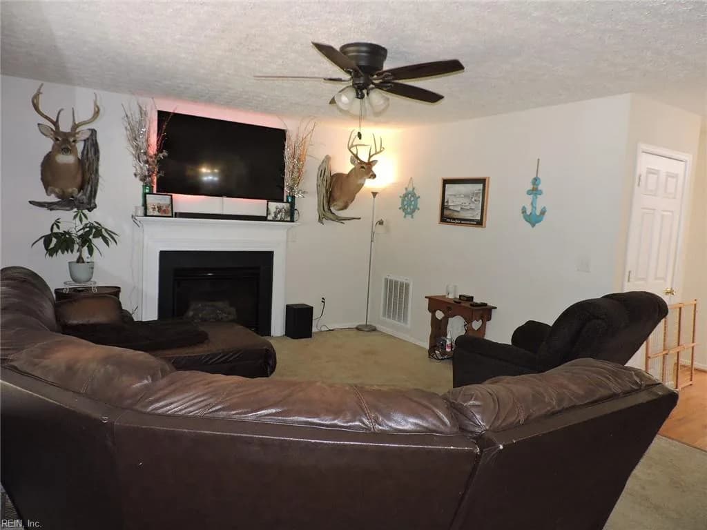9155 Marlfield RD, GLOUCESTER VA 23061 - Photo 4