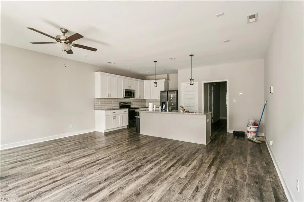 103 Daybeacon ST, YORKTOWN VA 23692 - Photo 3