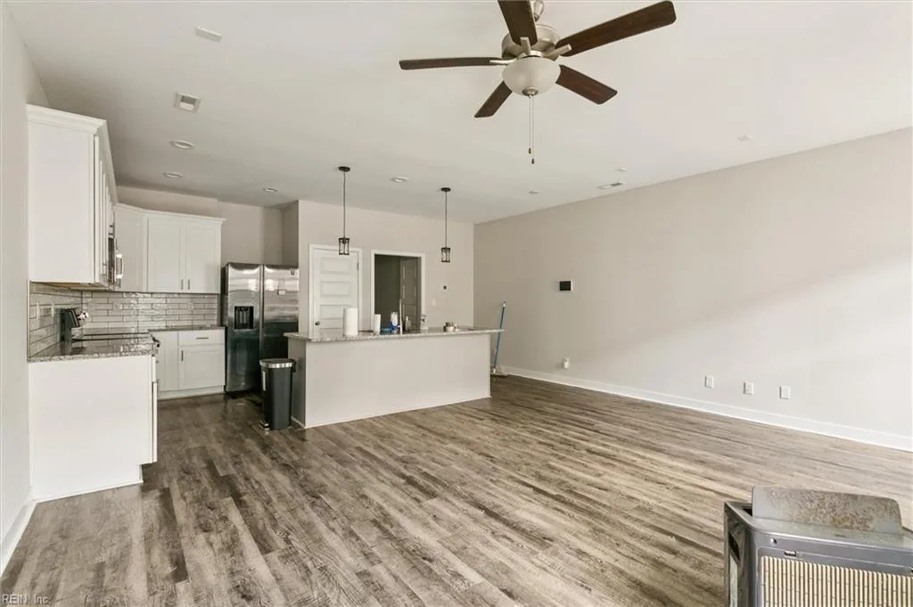 103 Daybeacon ST, YORKTOWN VA 23692 - Photo 4