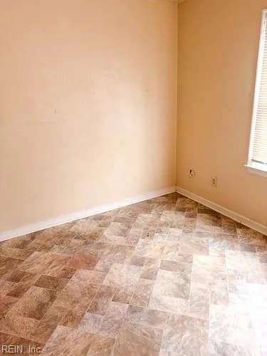 390 Susan Constant DR, NEWPORTNEWS VA 23608 - Photo 3