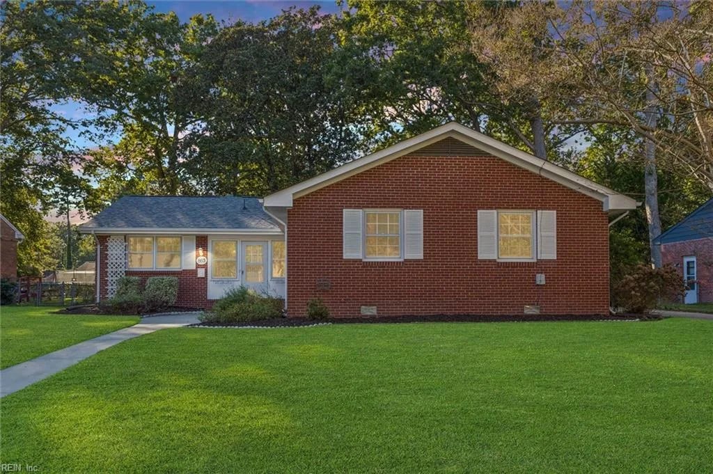 863 Catalina DR, Newport News — 3 bed Residential, 1,853 sqft
