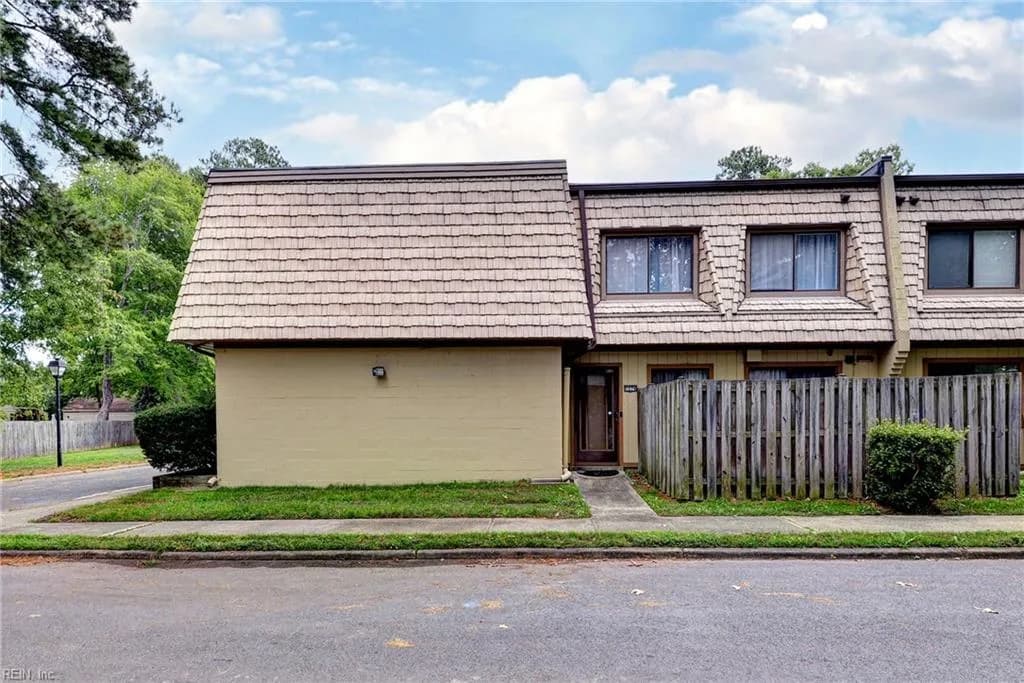 1274 Pacifica CT, NEWPORTNEWS VA 23608 - Main photo