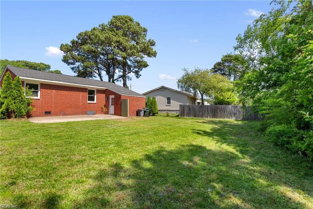 1642 Old Buckroe RD, HAMPTON VA 23664 - Photo 3