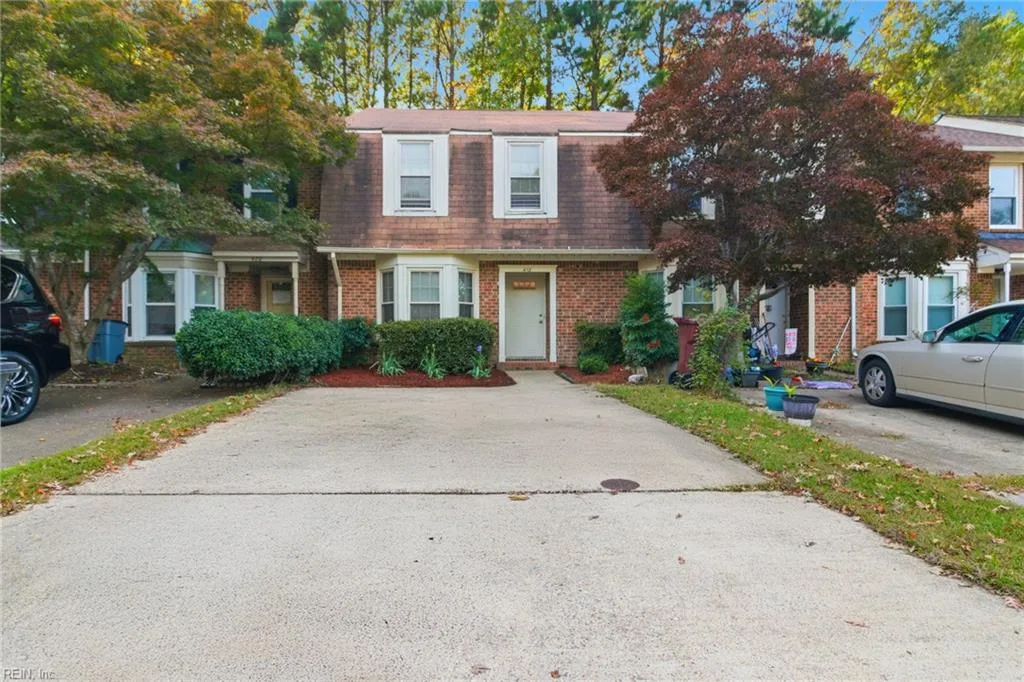 418 Middle Oaks DR, Chesapeake — 2 bed Residential, 1,278 sqft
