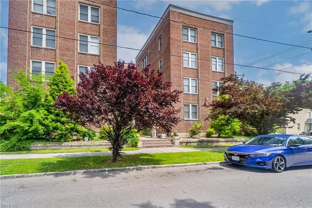 200 W 31st ST #301, NORFOLK VA 23504 - Photo 2
