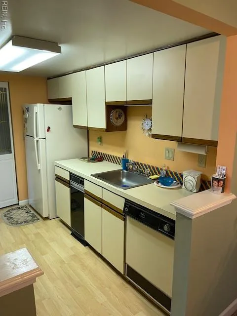 2980 St Albans CMNS, VIRGINIABEACH VA 23452 - Photo 3