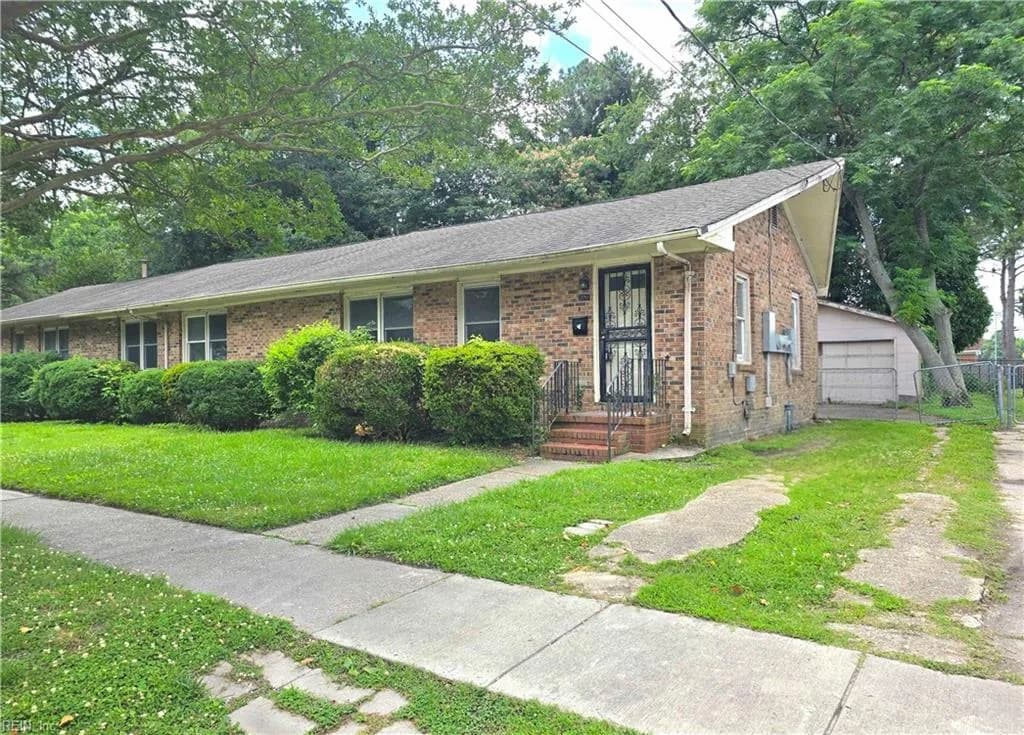 370 Carver CIR, PORTSMOUTH VA 23701 - Photo 3