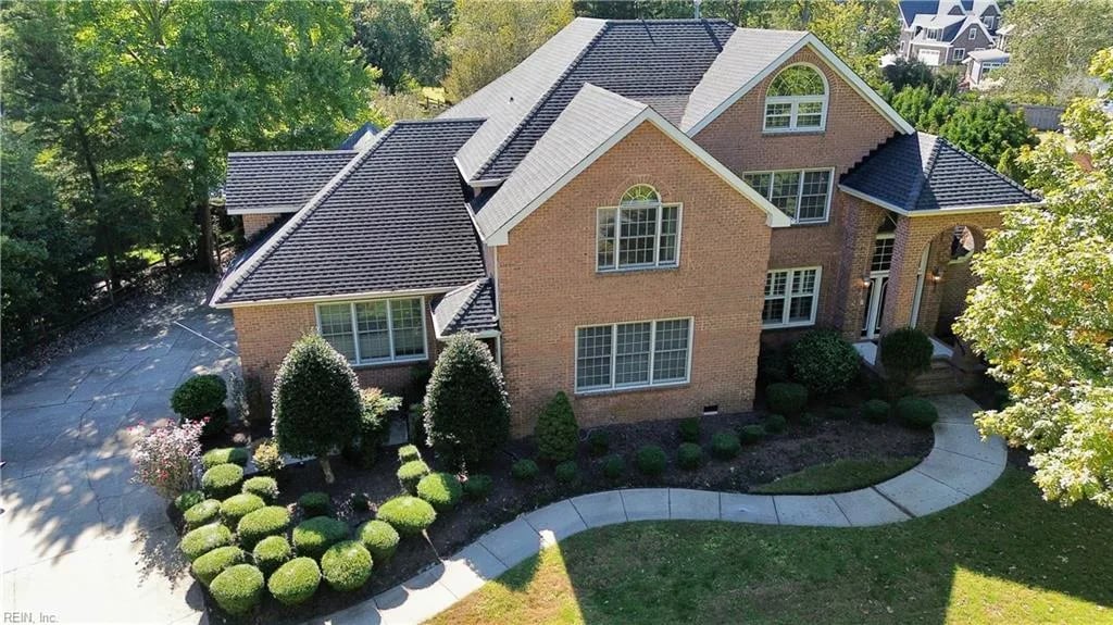 2701 Spigel DR, Virginia Beach — 7 bed Residential, 5,211 sqft