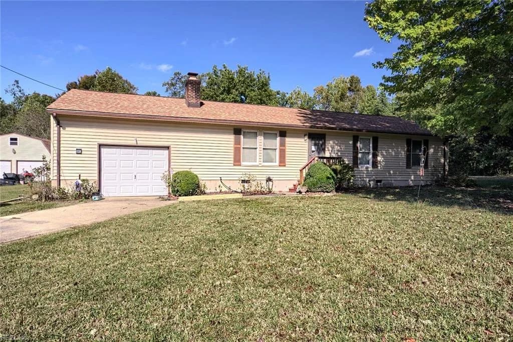 5111 Duchess LN, GLOUCESTER VA 23061 - Main photo