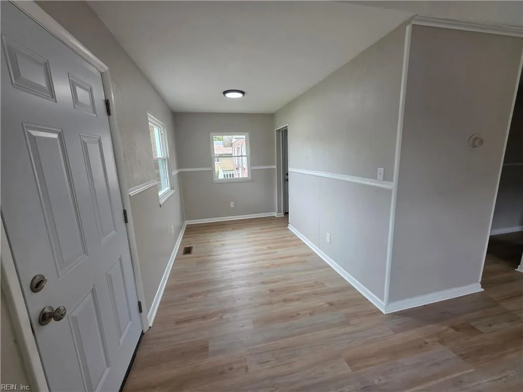 1030 Hampton AVE, NEWPORTNEWS VA 23607 - Photo 5