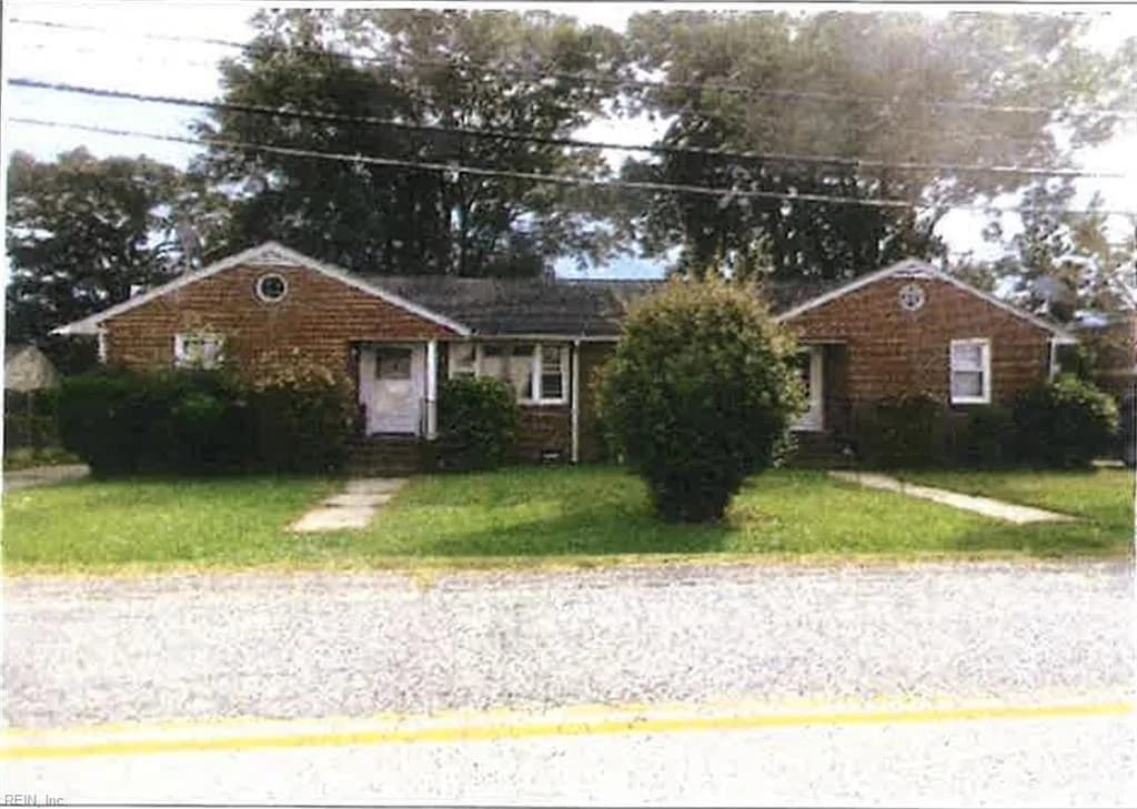 2 Colonial PL, NEWPORTNEWS VA 23601 - Main photo