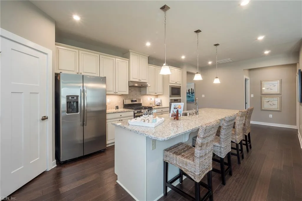 208 Woodcreek RD, WILLIAMSBURG VA 23185 - Photo 4
