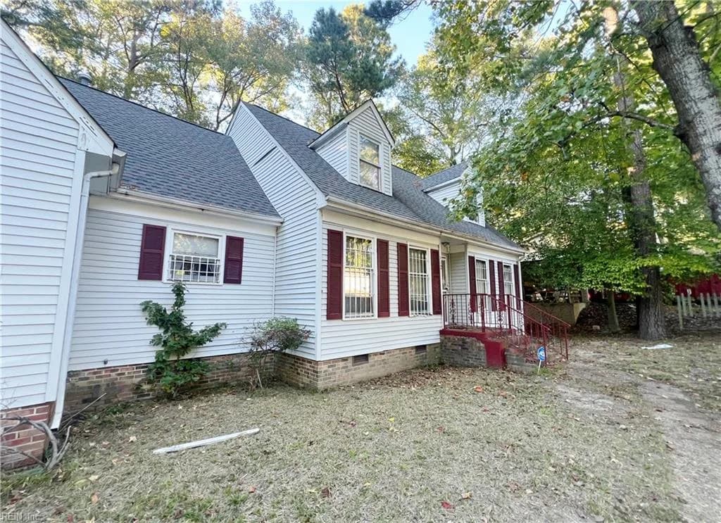 112 W Rexford DR, NEWPORTNEWS VA 23608 - Main photo